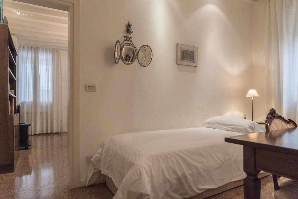 Accademia Terrazza Apartment Venice Exterior photo