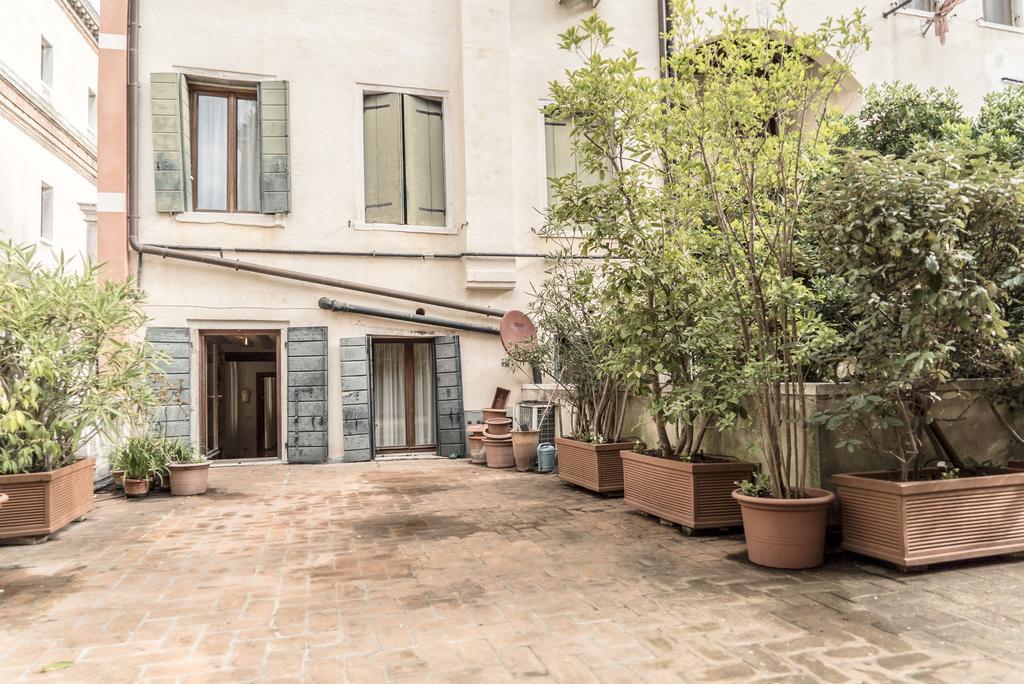 Accademia Terrazza Apartment Venice Exterior photo